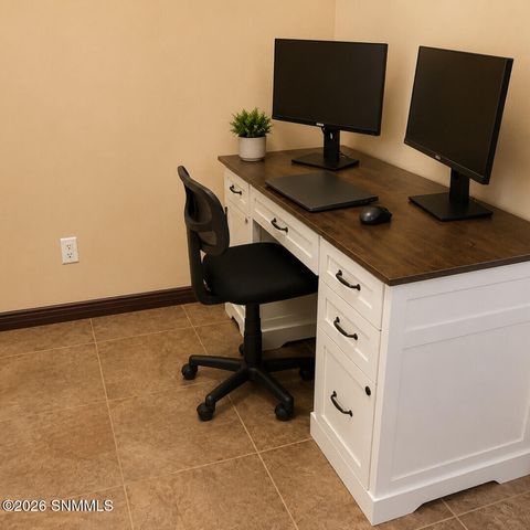 960 Flora Vista Drive, Las Cruces, NM 88007
