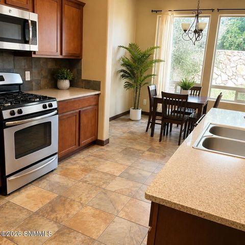 960 Flora Vista Drive, Las Cruces, NM 88007