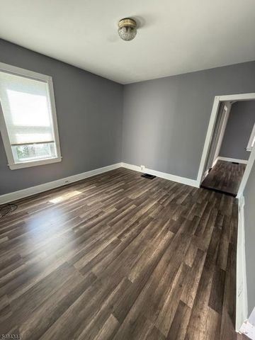 132 Boonton Ave, Boonton Town, NJ 07005
