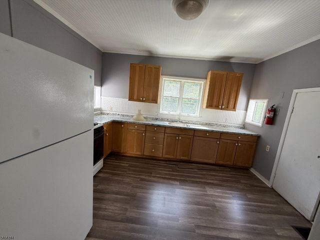 132 Boonton Ave, Boonton Town, NJ 07005