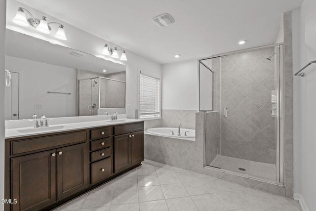 2126 Gregor Overlook Lane, Apex, NC 27502