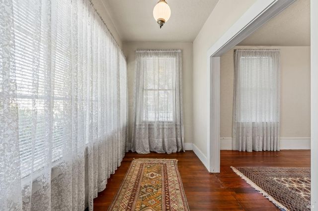 1201 Edwards St, St. Helena, CA 94574