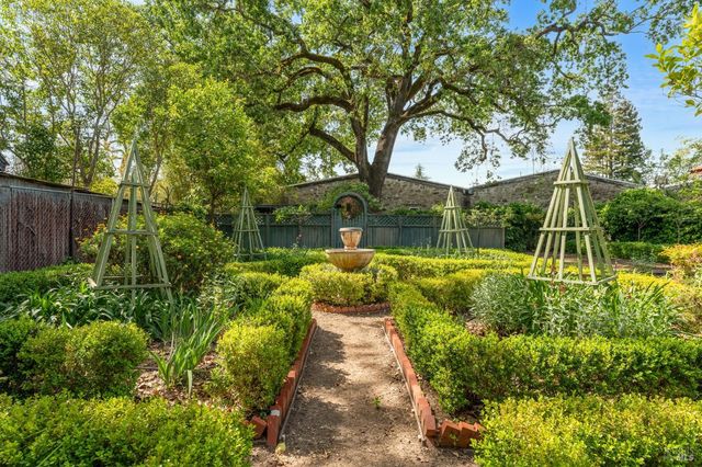 1201 Edwards St, St. Helena, CA 94574