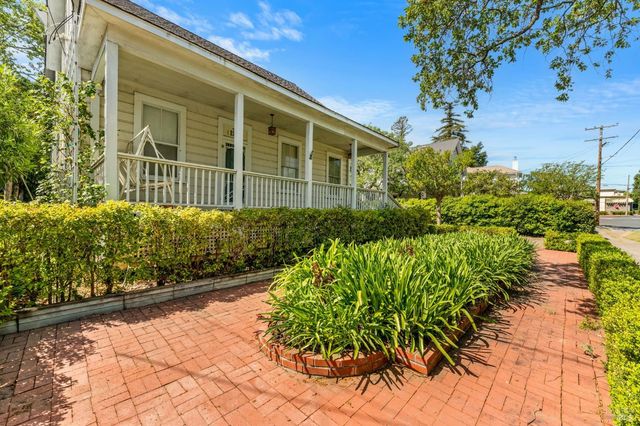 1201 Edwards St, St. Helena, CA 94574