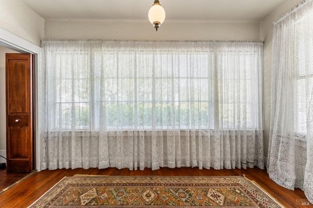 1201 Edwards St, St. Helena, CA 94574