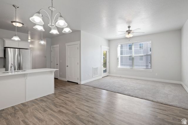 633 N SUN PEAK DR, Vineyard, UT 84059
