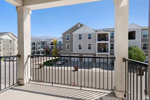 633 N SUN PEAK DR, Vineyard, UT 84059