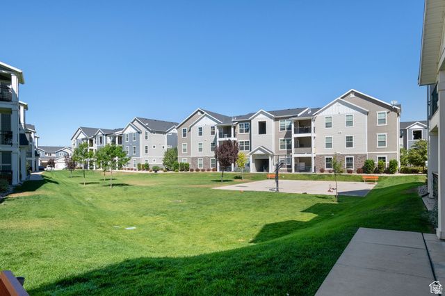633 N SUN PEAK DR, Vineyard, UT 84059