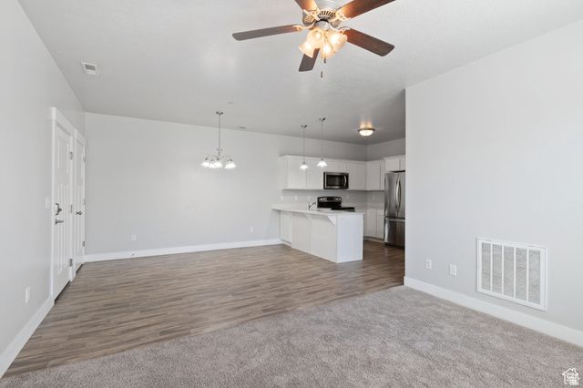 633 N SUN PEAK DR, Vineyard, UT 84059