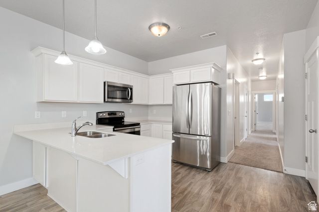 633 N SUN PEAK DR, Vineyard, UT 84059