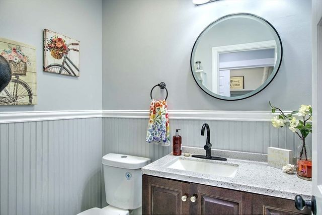 3 Pinetop Rd, Barrington, RI 02806