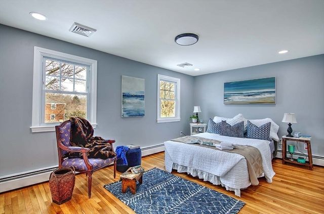 3 Pinetop Rd, Barrington, RI 02806