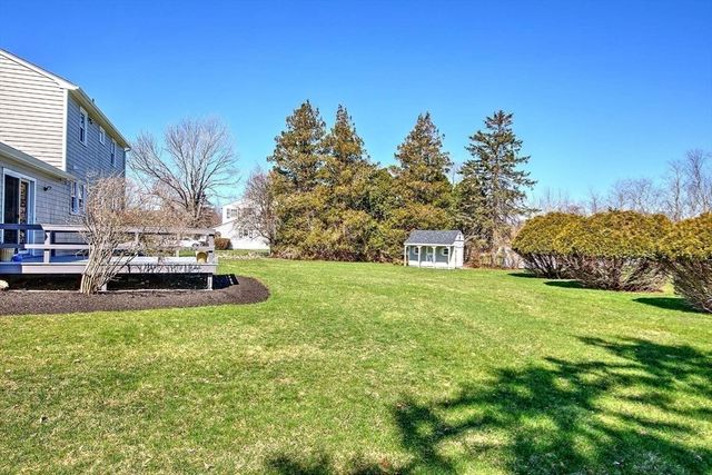 3 Pinetop Rd, Barrington, RI 02806