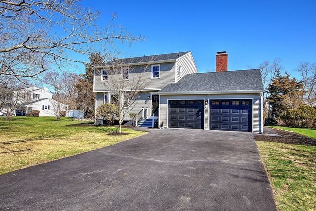 3 Pinetop Rd, Barrington, RI 02806