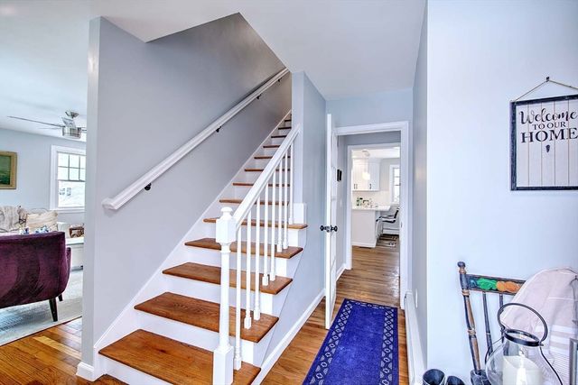 3 Pinetop Rd, Barrington, RI 02806