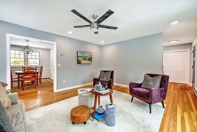 3 Pinetop Rd, Barrington, RI 02806