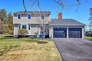 3 Pinetop Rd, Barrington, RI 02806