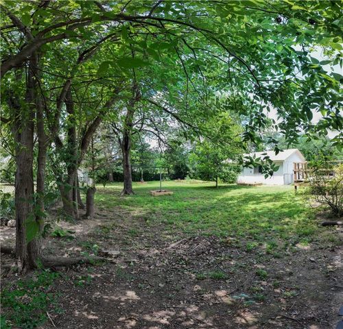 906 S Elm Street, Siloam Springs, AR 72761