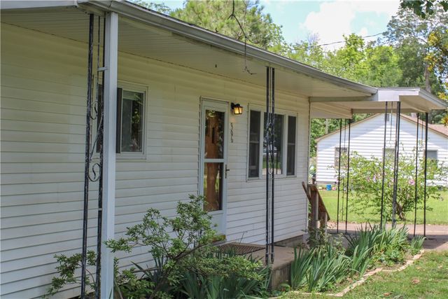 906 S Elm Street, Siloam Springs, AR 72761