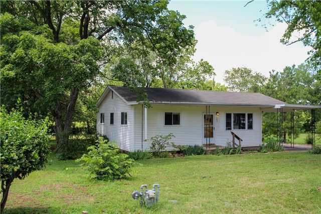 906 S Elm Street, Siloam Springs, AR 72761