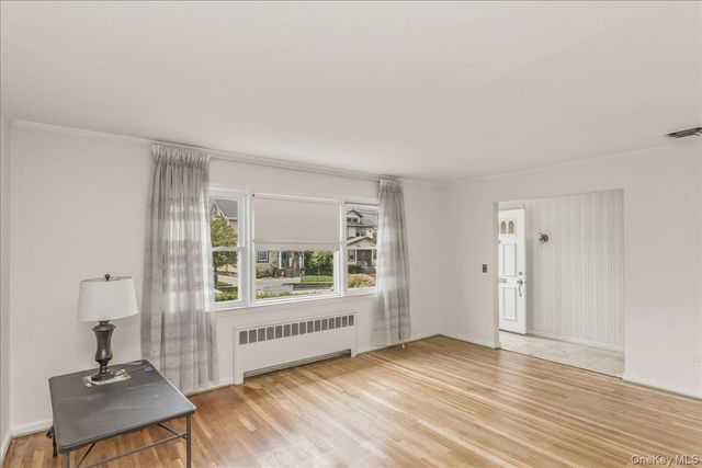 17 Duryea Place, Lynbrook, NY 11563