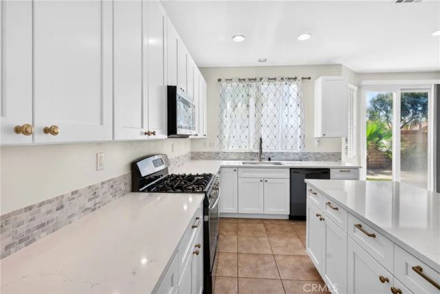 1205 Strand, Perris, CA 92571