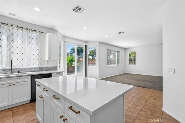 1205 Strand, Perris, CA 92571