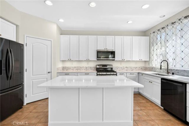 1205 Strand, Perris, CA 92571