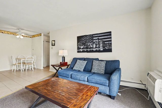 1900 Light Road 210, Oswego, IL 60543
