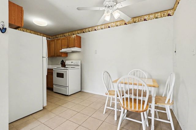 1900 Light Road 210, Oswego, IL 60543