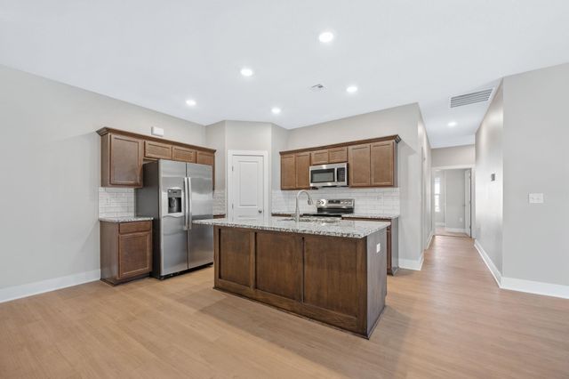 9131 E Chris Ct, Bel Aire, KS 67226