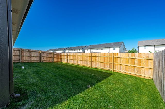 9131 E Chris Ct, Bel Aire, KS 67226