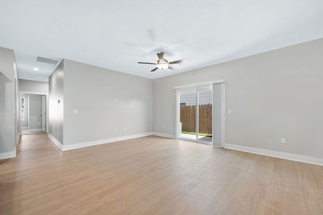 9131 E Chris Ct, Bel Aire, KS 67226