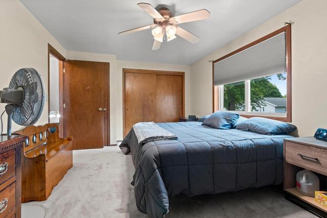 57 SOLAR CIRCLE, Appleton, WI 54915