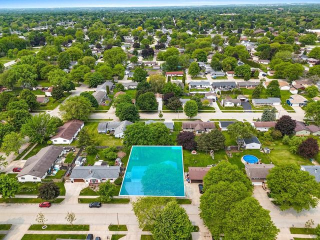 57 SOLAR CIRCLE, Appleton, WI 54915
