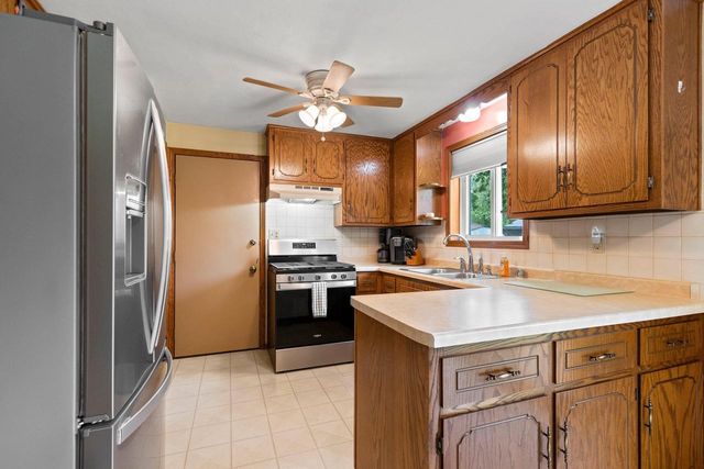 57 SOLAR CIRCLE, Appleton, WI 54915
