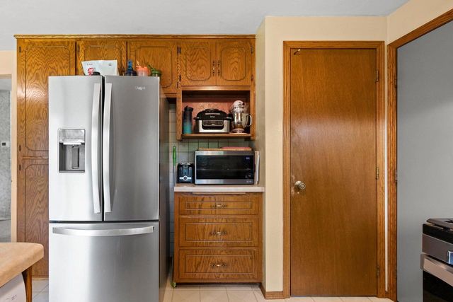 57 SOLAR CIRCLE, Appleton, WI 54915