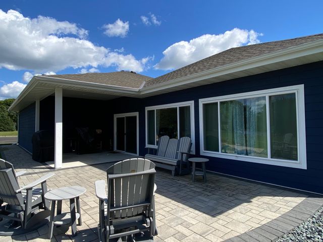 1740 Bay Oaks Drive, Albert Lea, MN 56007