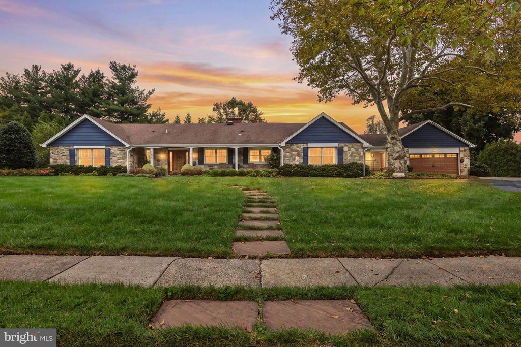205 HICKORY LN, Moorestown, NJ 08057 — exterior