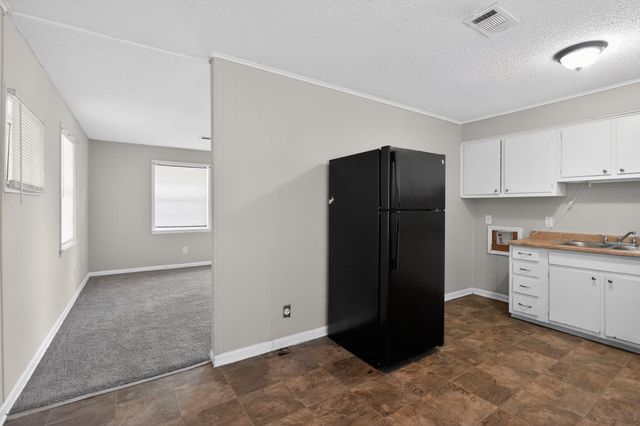 721 WESTERN PARK DR, Memphis, TN 38109