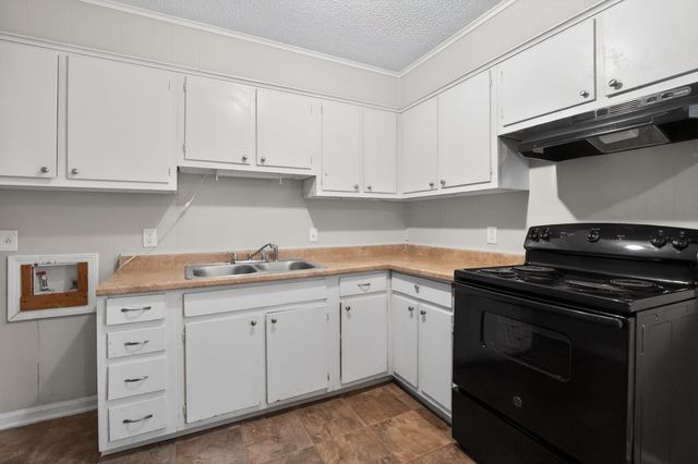 721 WESTERN PARK DR, Memphis, TN 38109