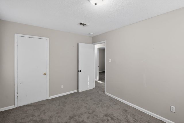 721 WESTERN PARK DR, Memphis, TN 38109