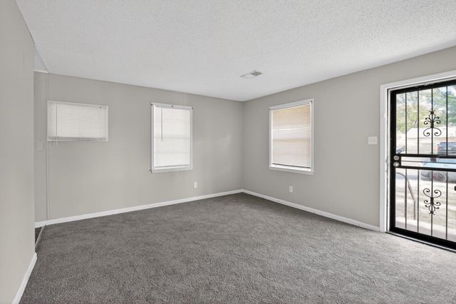 721 WESTERN PARK DR, Memphis, TN 38109