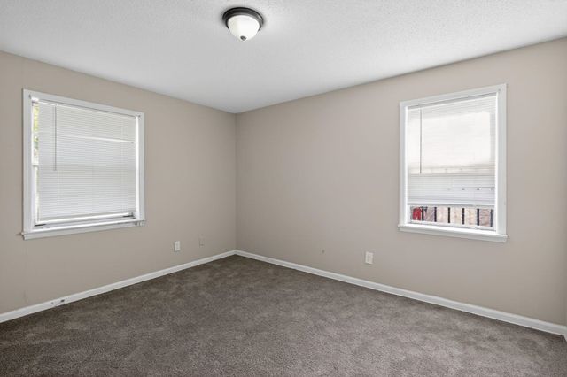 721 WESTERN PARK DR, Memphis, TN 38109