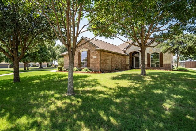 101 Indian Paint Drive, Justin, TX 76247