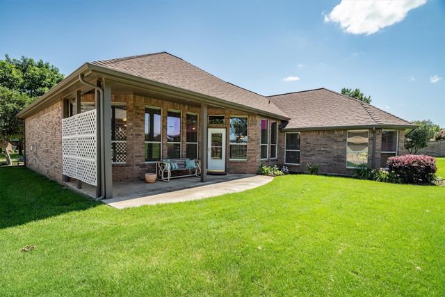 101 Indian Paint Drive, Justin, TX 76247