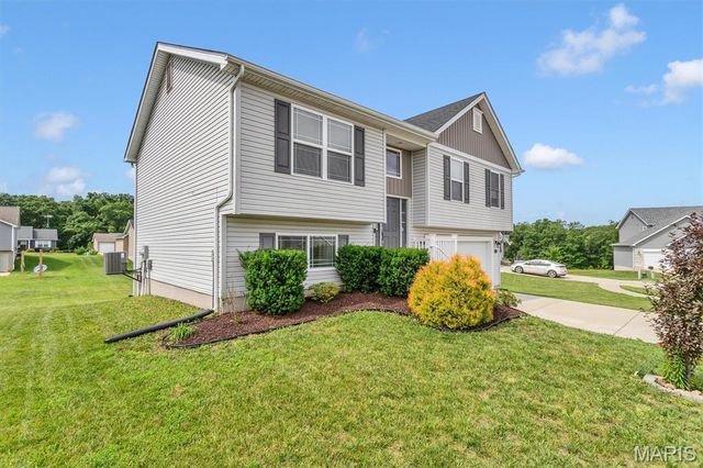 912 Mohawk Court, Warrenton, MO 63383