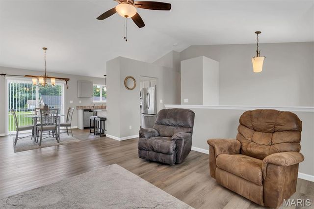912 Mohawk Court, Warrenton, MO 63383