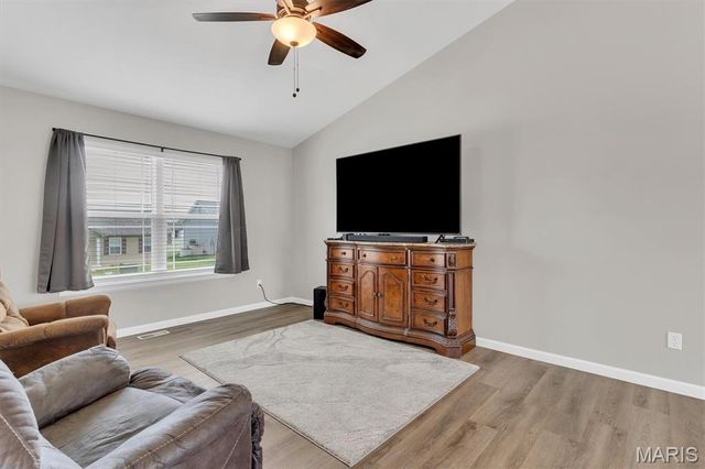 912 Mohawk Court, Warrenton, MO 63383