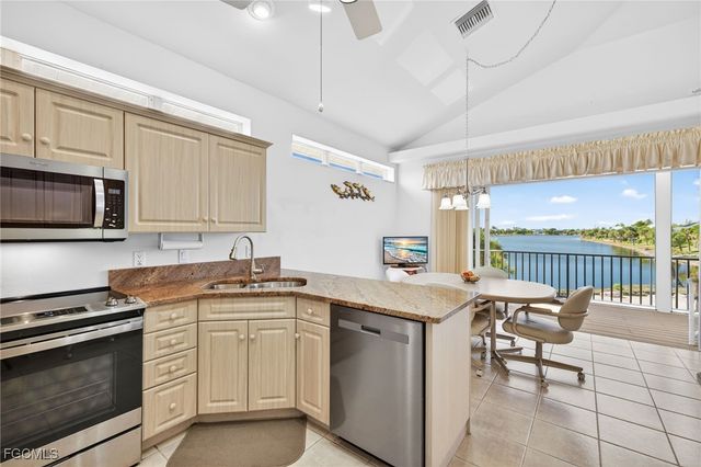 517 Lake Murex CIR, Sanibel, FL 33957